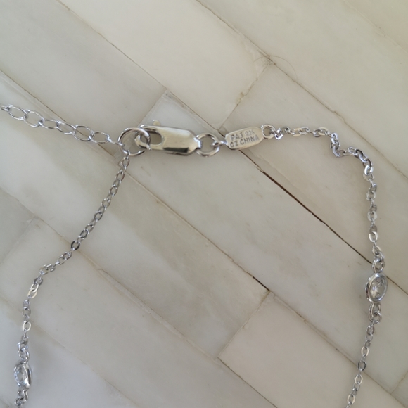 Sparkly Silver Necklace - Picture 2 of 3